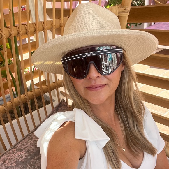 Meet your Posher, Erin - Picture 1 of 1